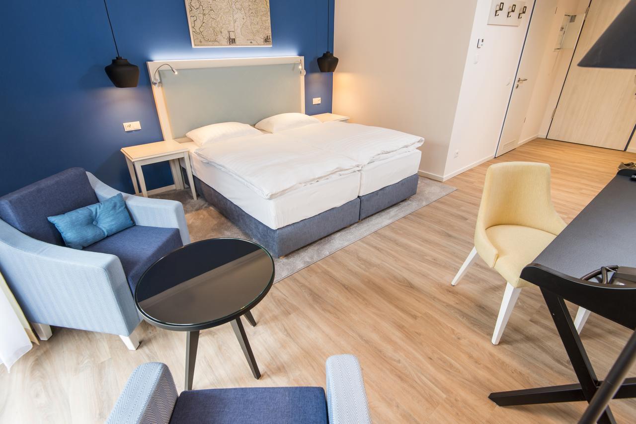 Boutique-Hotel Zur Alten Post ビューズム エクステリア 写真